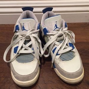 Air Jordan 4 sneakers